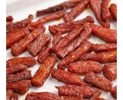 手撕风干猪肉干，在家就能做，步骤简单，比买的还好吃！太香了